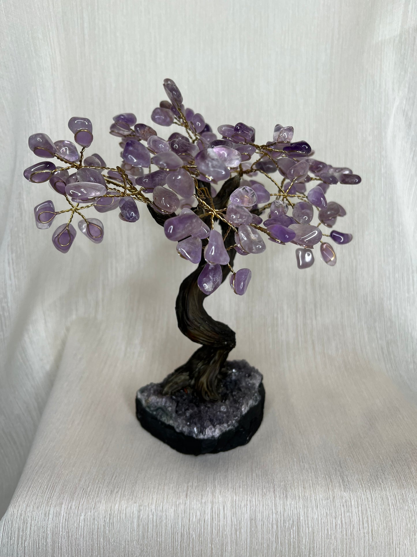 Paarse amethist edelsteenboom