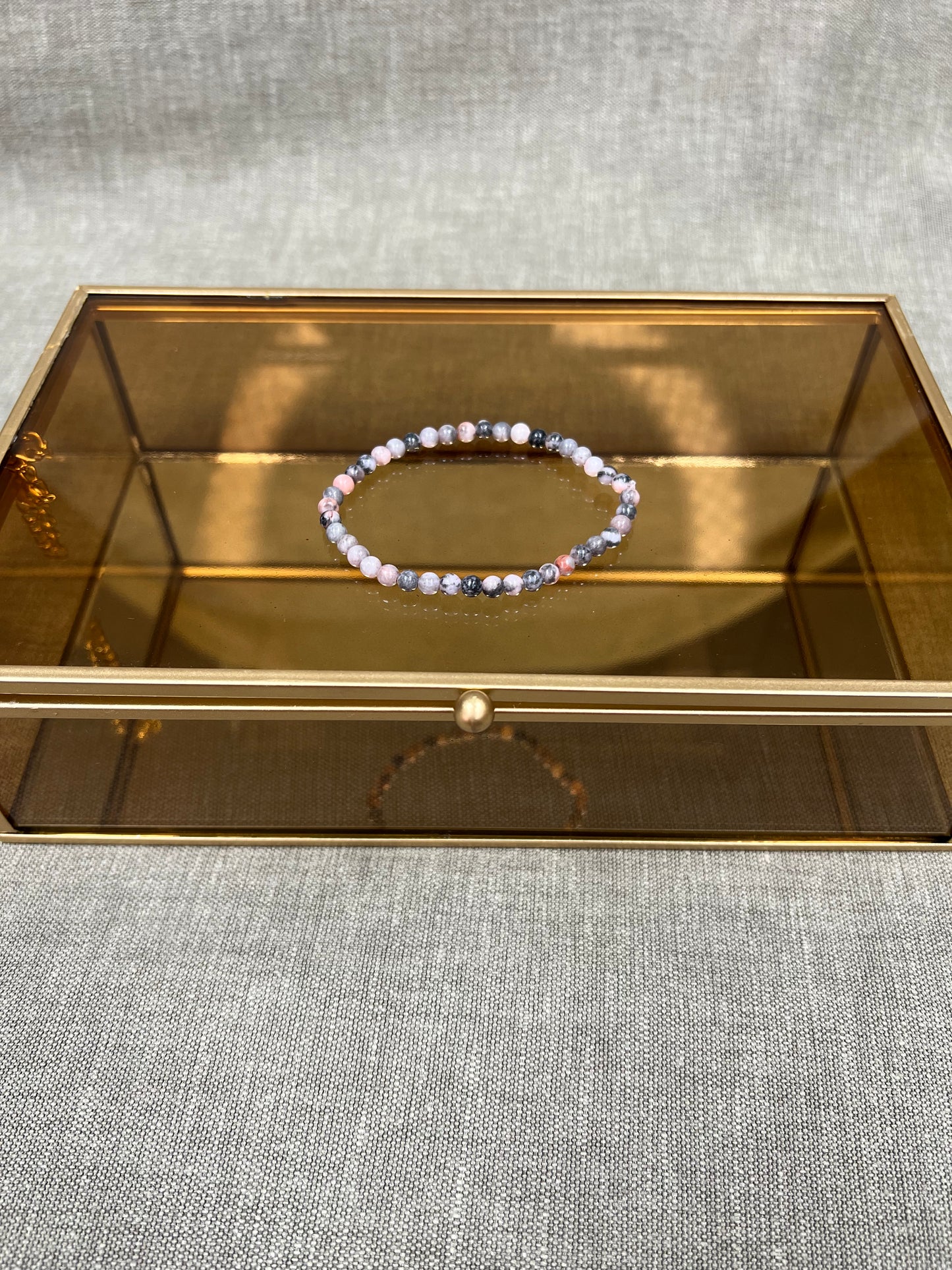 Roze zebra kogelarmband 4mm