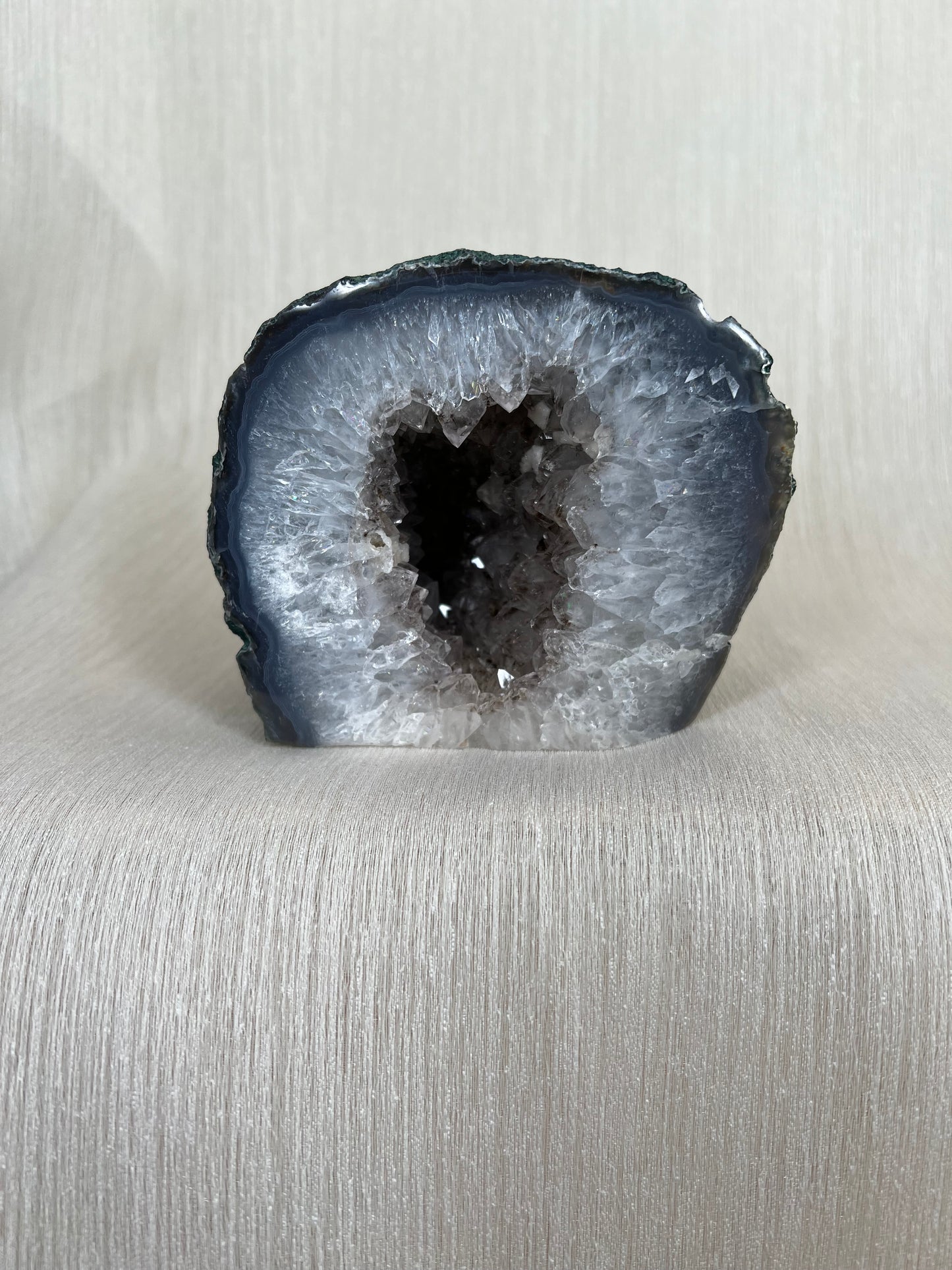 Agaat geode met amethist