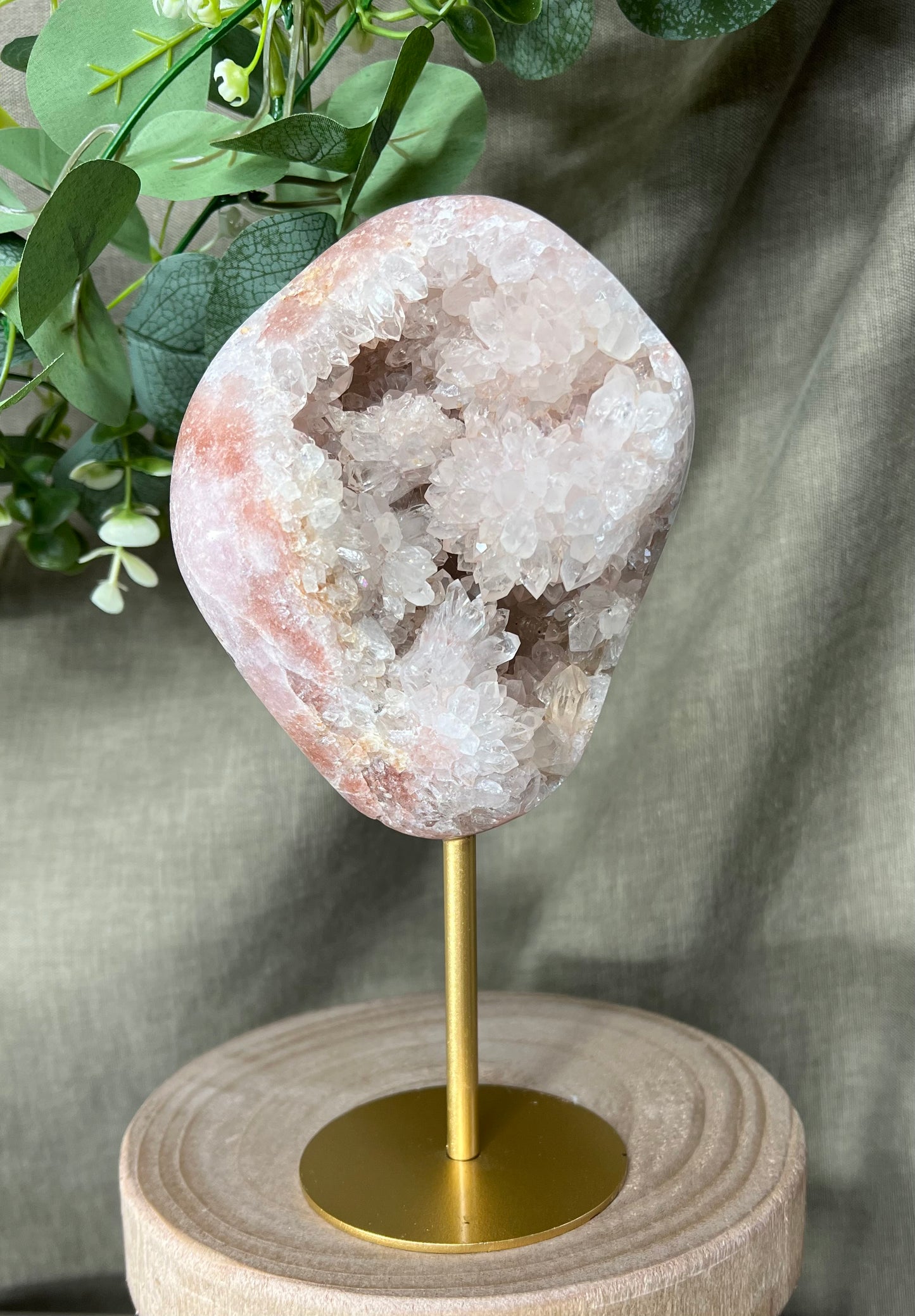 Roze amethist freeform op pin